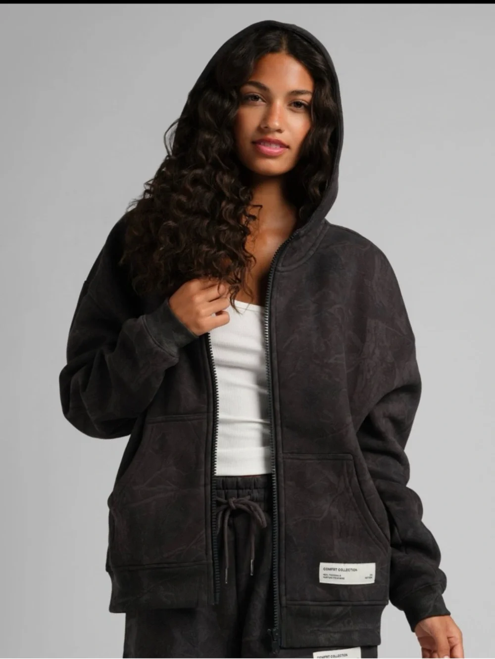 New COMFRT zip hoodie color is MIDNIGHT FOREST brand new camo collection!🖤🩶🤍 - Picture 3 of 6